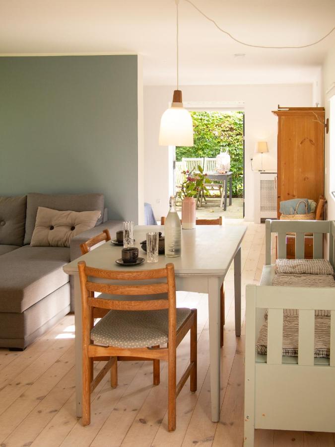 Kamilla'S Cottage, 1 Km. From The Beach สไต ภายนอก รูปภาพ